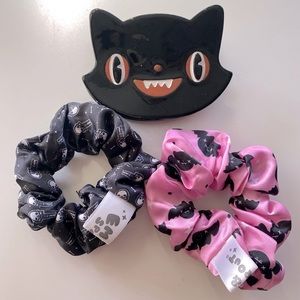 Set of Em & Sprout spoopy hair accessories